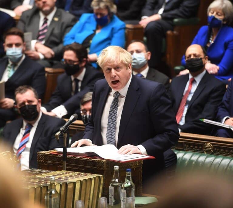 Políticos villanos frente a servidores públicos: Johnson vs. Sassoli, dos estilos antitéticos