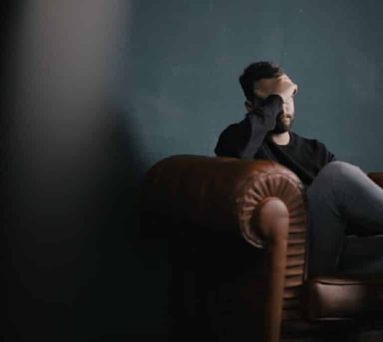 De la ‘niebla mental’ al Alzhéimer: la ciencia estudia el papel del Covid en el cerebro
