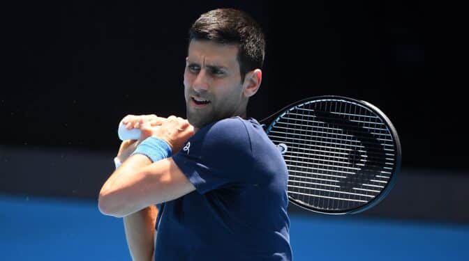 La presión sobre Djokovic aumenta: el serbio admite errores y Australia sigue analizando si cancela el visado