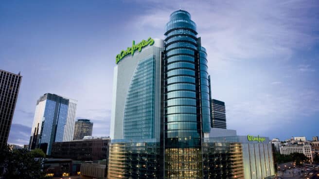 Edificio de El Corte Inglés en Castellana (Madrid). Edificio de El Corte Inglés en Castellana (Madrid).