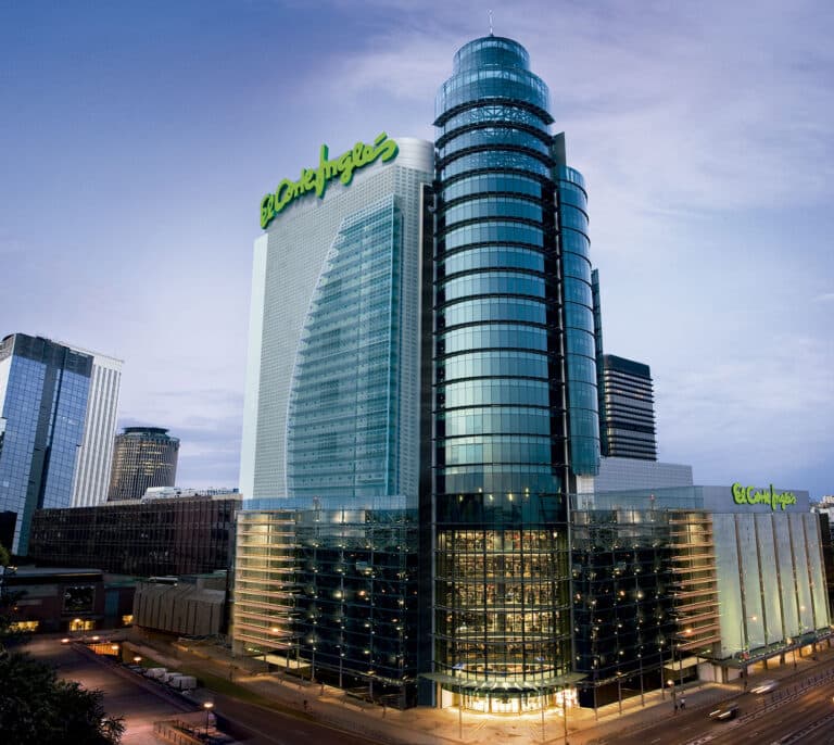 El Corte Inglés vuelve a beneficios: gana 120 millones tras mejorar un 22% sus ventas