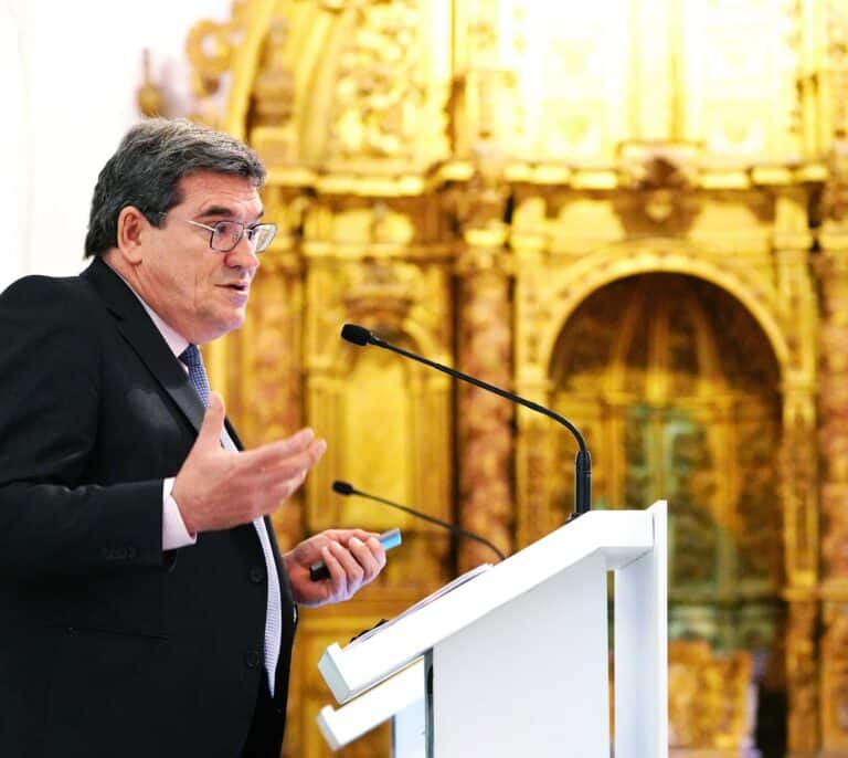 Escrivá defiende "dar un empujoncito" con incentivos al retraso de la jubilación