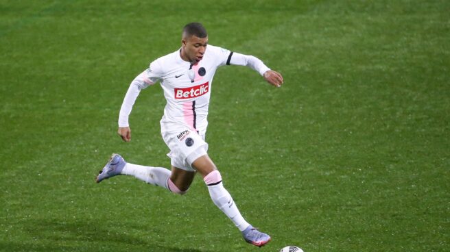 Kylian Mbappe en un partido de Copa de Francia con el PSG