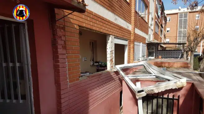 Dos heridos tras una explosión de gas en una vivienda en Valencia