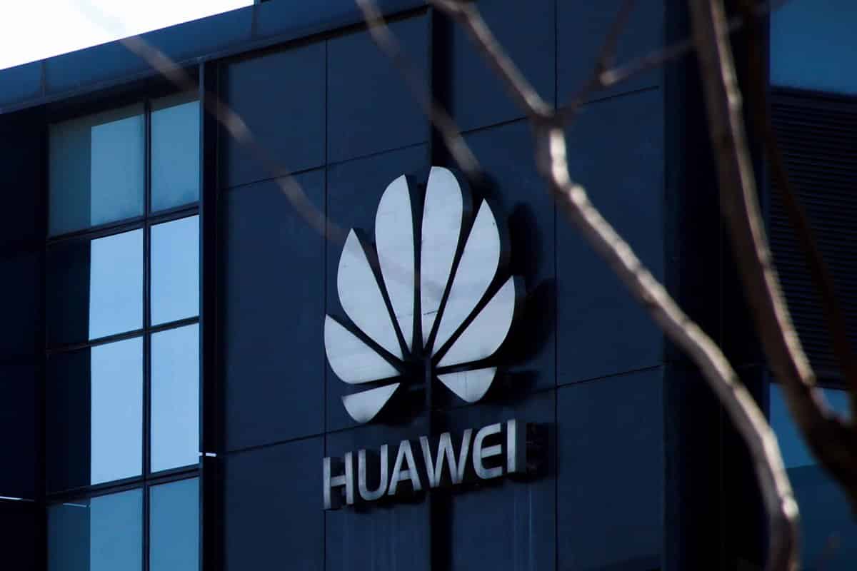 Un exministro británico afirma que Reino Unido vetó a Huawei por las presiones de EEUU