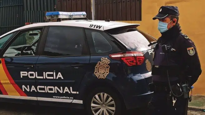 Un policía acepta una condena por agredir a un fotoperiodista en Barcelona