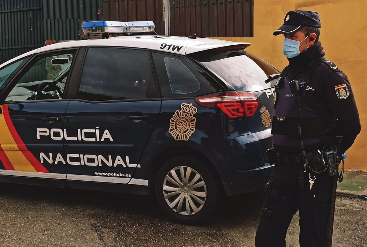 Agente de la Policía Nacional.