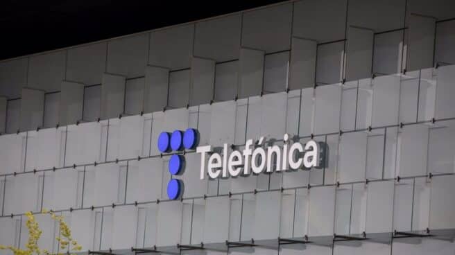 Edificio de la sede de Telefónica. Edificio de la sede de Telefónica.