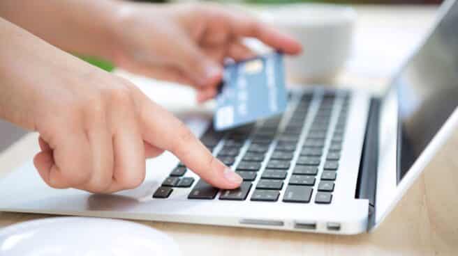 El comercio electrónico crece un 13,7% hasta superar los 13.660 millones en España entre enero y junio de 2021 El sector funerario se adentra en el e-commerce