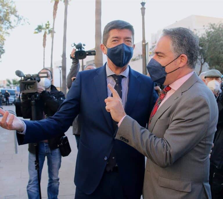 Marín abandona la reunión del Consejo de Gobierno y se marcha al hospital tras sufrir un mareo
