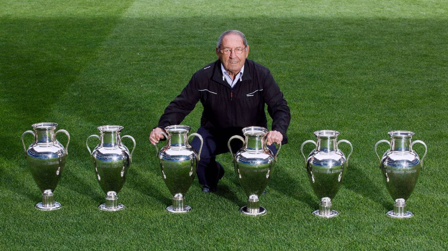 Muere Paco Gento, el único futbolista de la historia que ha ganado seis veces la Copa de Europa