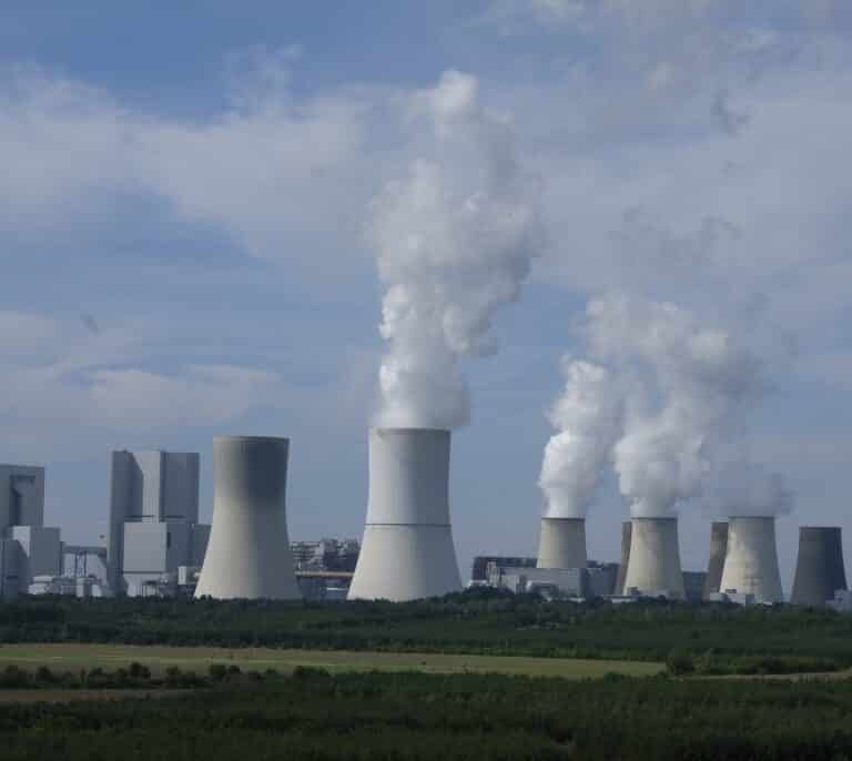 Las comisiones de Medio Ambiente y Economía, en contra de que invertir en nuclear y gas sea 'verde'