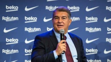 Laporta se lanza a la promesa del 'Súper Barça' con una quiebra técnica en sus cuentas