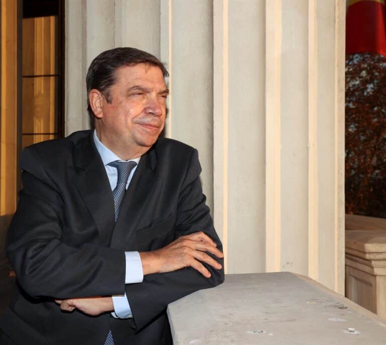 Planas, Garzón y el jefe en Mercedes blanco