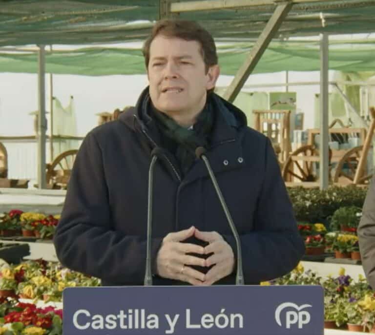 Mañueco llama a movilizarse para frenar "el radicalismo y sectarismo" de Sánchez