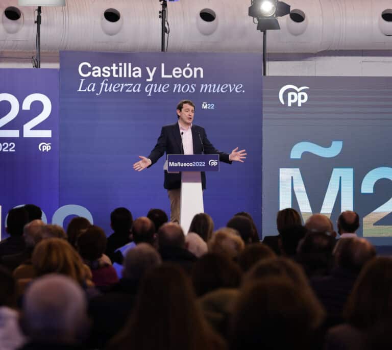 Vox condicionará la gobernabilidad de Mañueco, según las encuestas