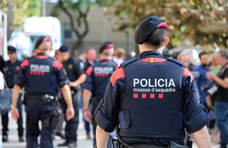 Las denuncias de 5 agentes destapan abusos de un médico de los Mossos encubiertos por Interior