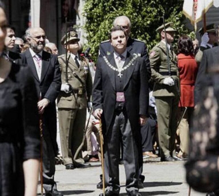 Optimismo de Page con la pandemia: ya habla de una primavera con carnavales, Semana Santa y fiestas patronales