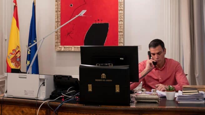 Pedro Sánchez, en su despacho de Moncloa. Pedro Sánchez, en su despacho de Moncloa.