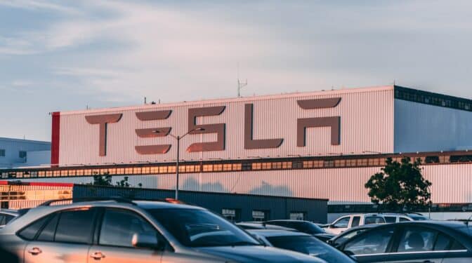 Tesla vende más de 936.000 vehículos en 2021, un 47% más que en 2020