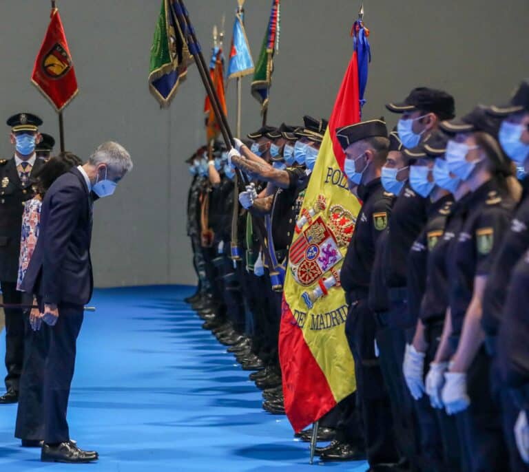 Policías piden a Interior que dé permisos retribuidos cuando haya que cuidar a menores por covid