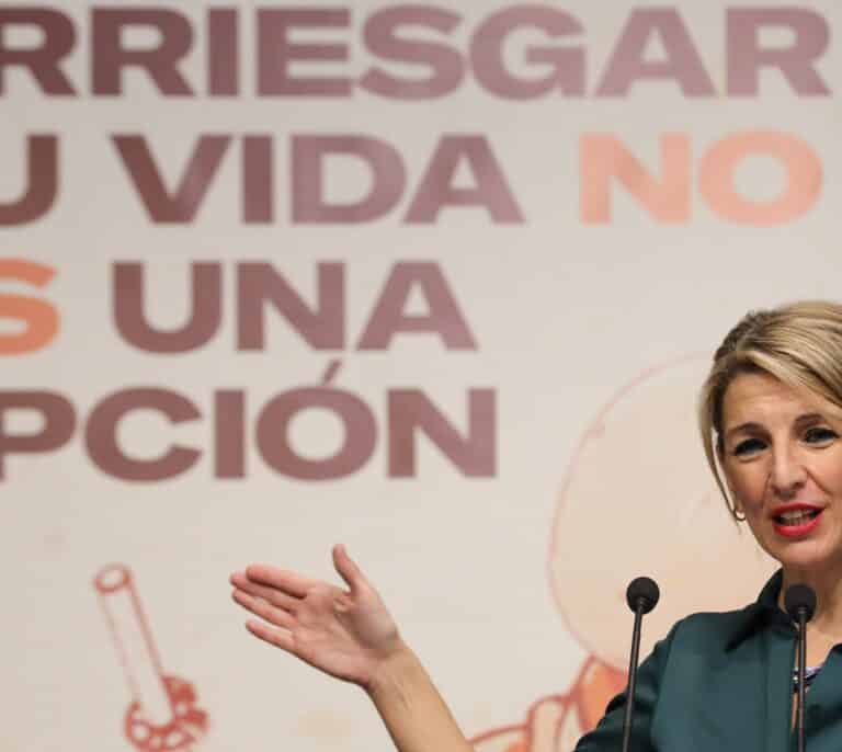 Díaz convoca a los agentes sociales el 7 de febrero para subir el SMI