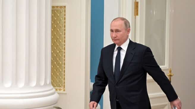 Russian President Putin chairs meeting with Russian businessmen