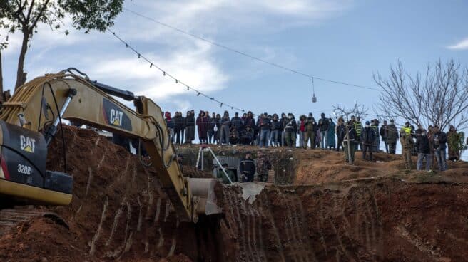 Operativo de rescate de un niño en Marruecos.