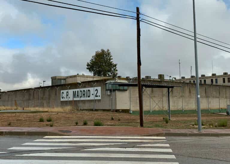 Un funcionario de Prisiones, al banquillo por mantener relaciones con la pareja de un preso a cambio de favores