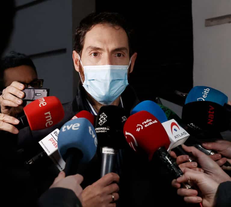 Sayas pide un acto de conciliación con Lastra por decir que el PP "compró" a los diputados de UPN