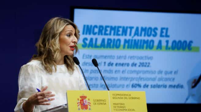 Ministerio de Trabajo y sindicatos pactan subir el SMI a 1.000 euros en 2022
