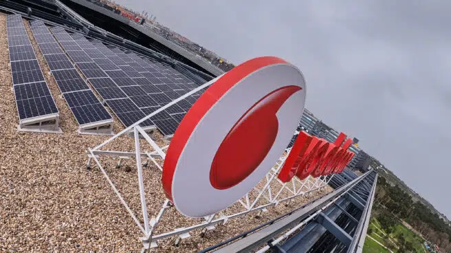 Vodafone España retrocede en ingresos por servicios por la pérdida de clientes