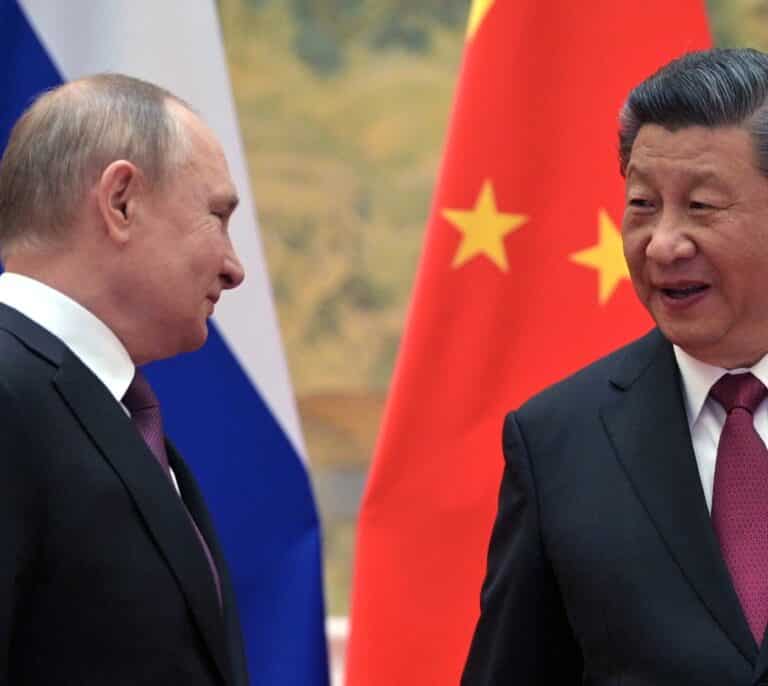 Rusia dispara un 63% el suministro de gas a China mientras lo limita a Europa