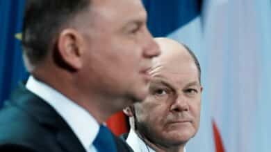 Scholz remarca que el fin "es evitar la guerra", pero adelanta "graves" medidas para Rusia si invade Ucrania