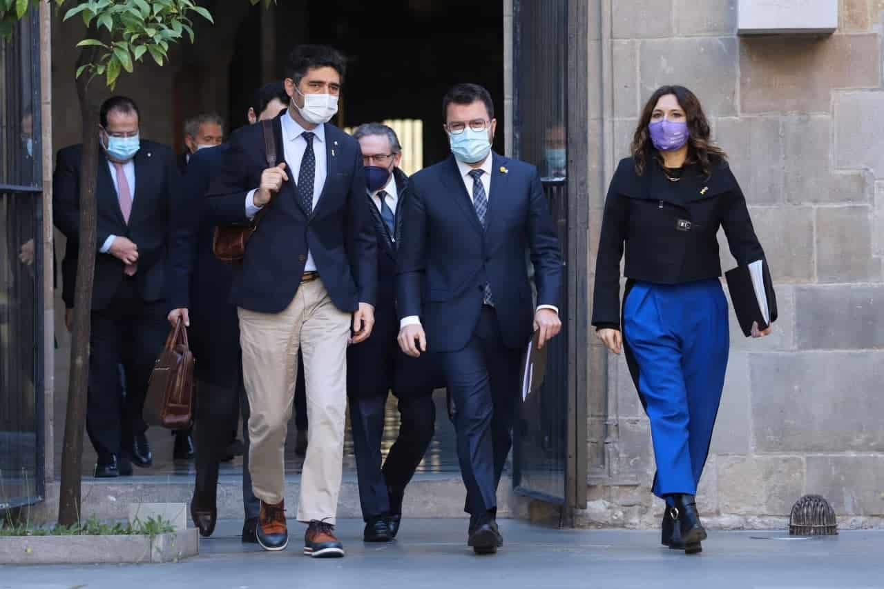 Aragonès planta a Pedro Sánchez en la Conferencia de Presidentes