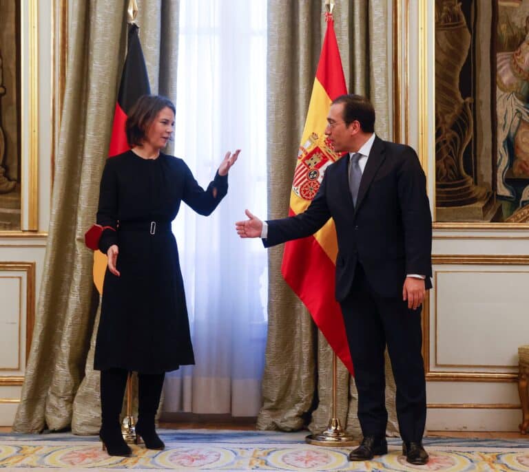 Baerbock y Albares coinciden: "Le toca a Rusia iniciar la desescalada con pasos concretos"