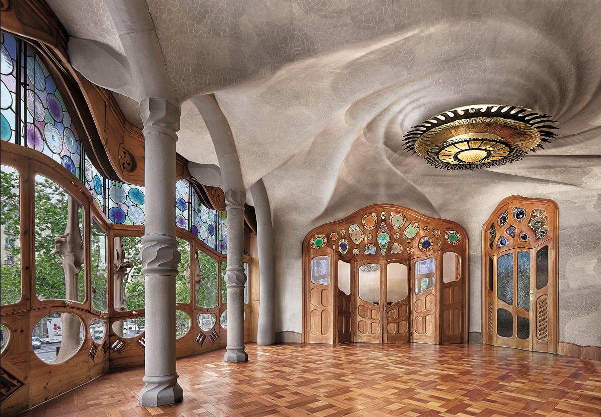 Arte en venta: las puertas de Gaudí que puedes comprar en Wallapop por 10.000 euros