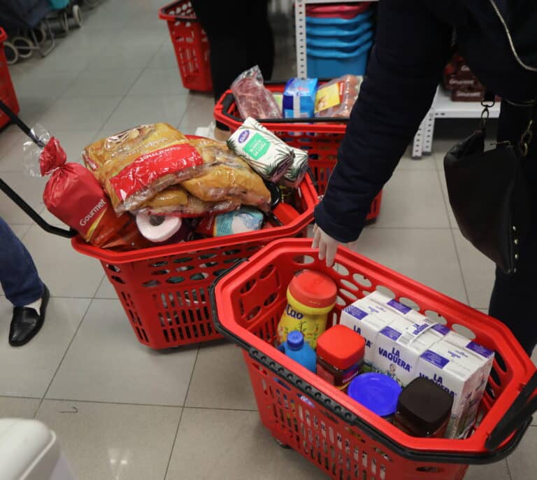 Los supermercados se preparan para una guerra de promociones