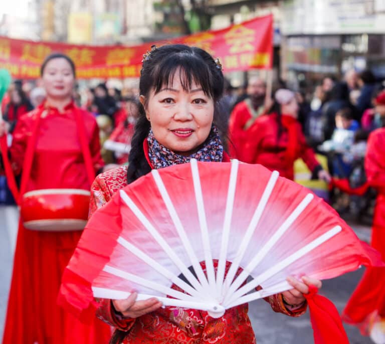 Autónomo chino, cuidadora rumana y temporero marroquí, así son los cotizantes extranjeros
