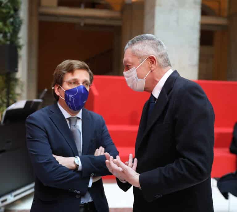 Gallardón avisó a Almeida que desde el Ayuntamiento de Madrid se investigaba al hermano de Ayuso