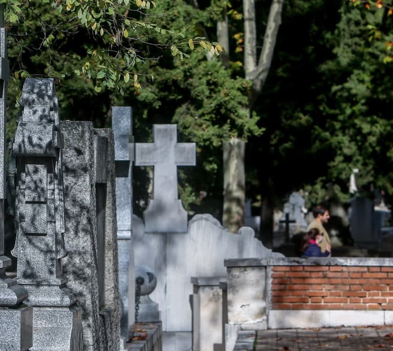 Las muertes por Covid se disparan en febrero con 4.365 fallecidos y elevan a 11.081 las de la sexta ola