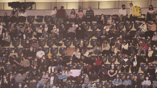 Espectadores en un concierto en Pamplona. Espectadores en un concierto en Pamplona.