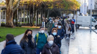 La incidencia se desploma más de 300 puntos durante el fin de semana con bajada en los hospitales