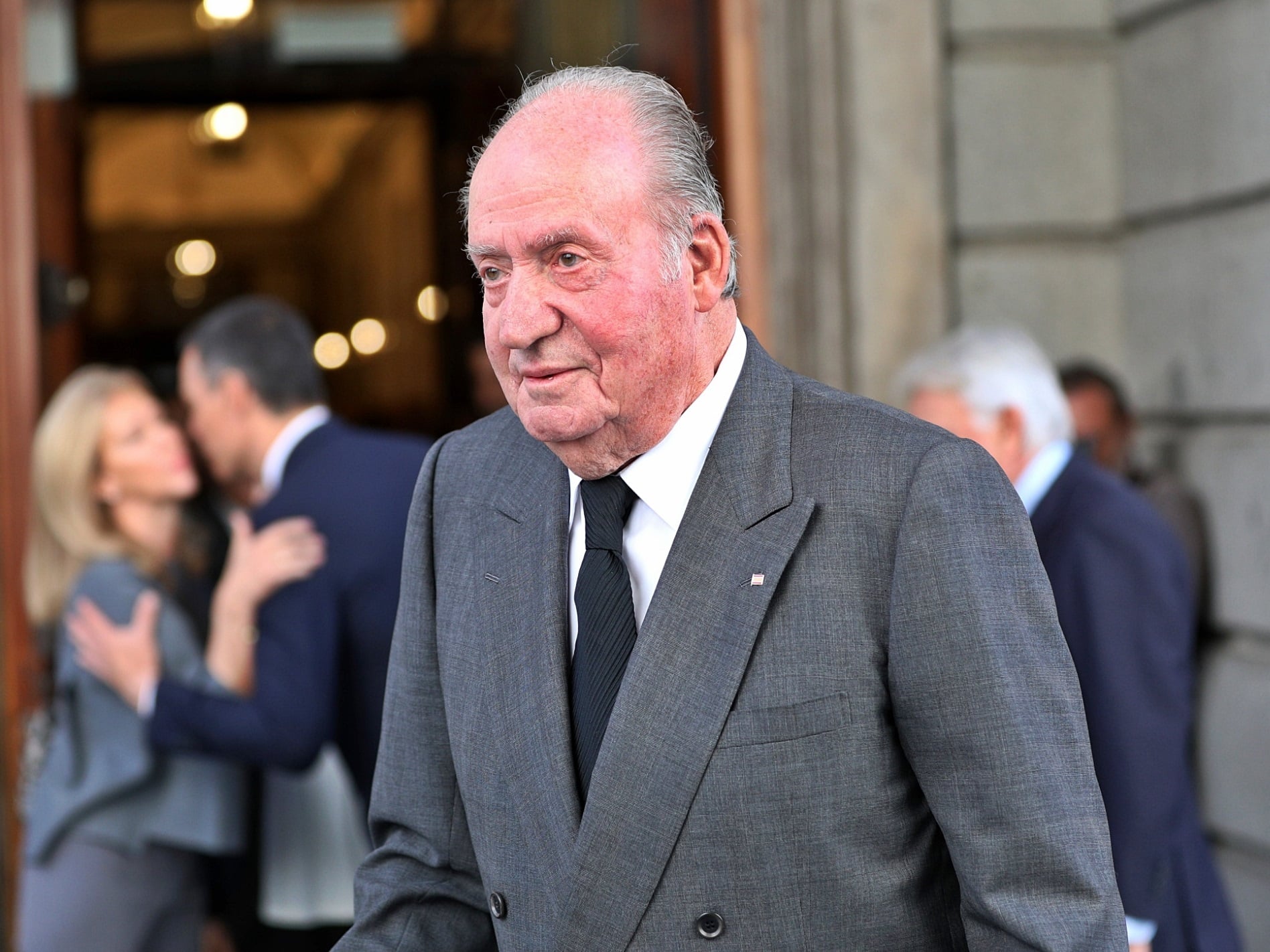 Juan Carlos I llegará esta tarde a España y se reunirá con Felipe VI el lunes