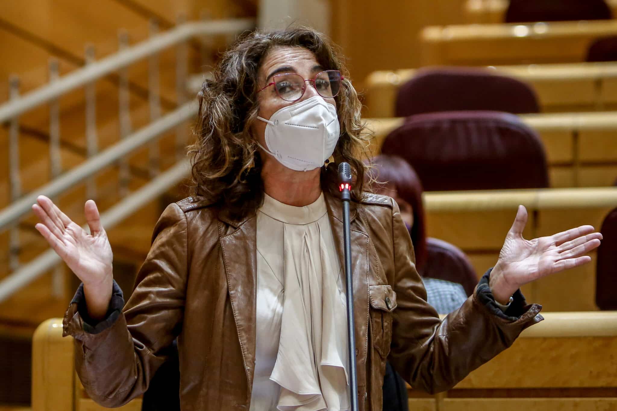 La ministra de Hacienda, María Jesús Montero, en el Senado.