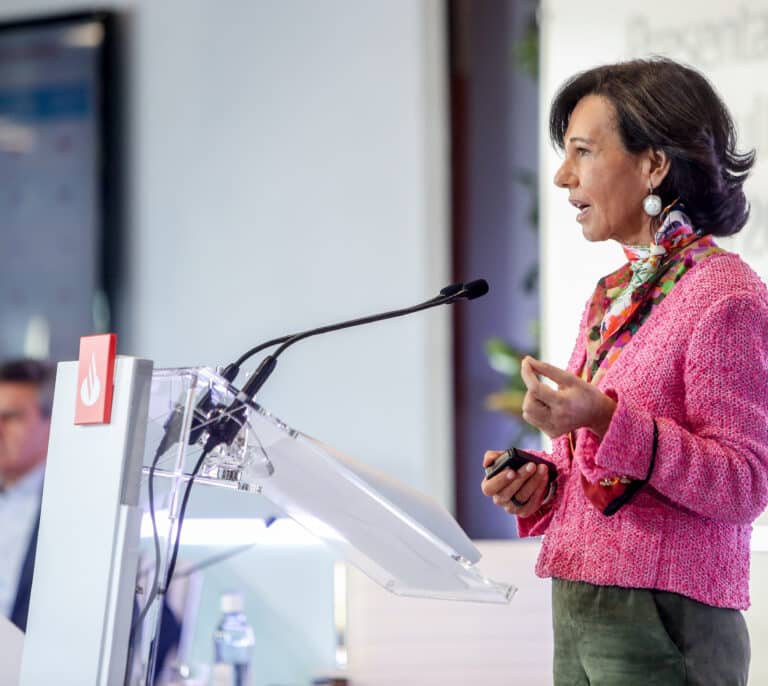 Ana Botín contesta a Yolanda Díaz: "Se tiene que retribuir a todas las personas de acuerdo al mercado"