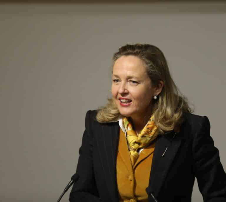 Calviño: "No voy a participar en un debate en el que sea la única mujer"