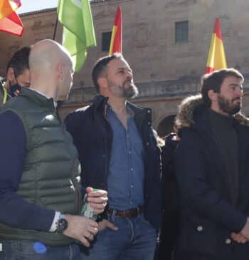 Vox se convierte en el árbitro para decidir el Gobierno de Castilla [...]