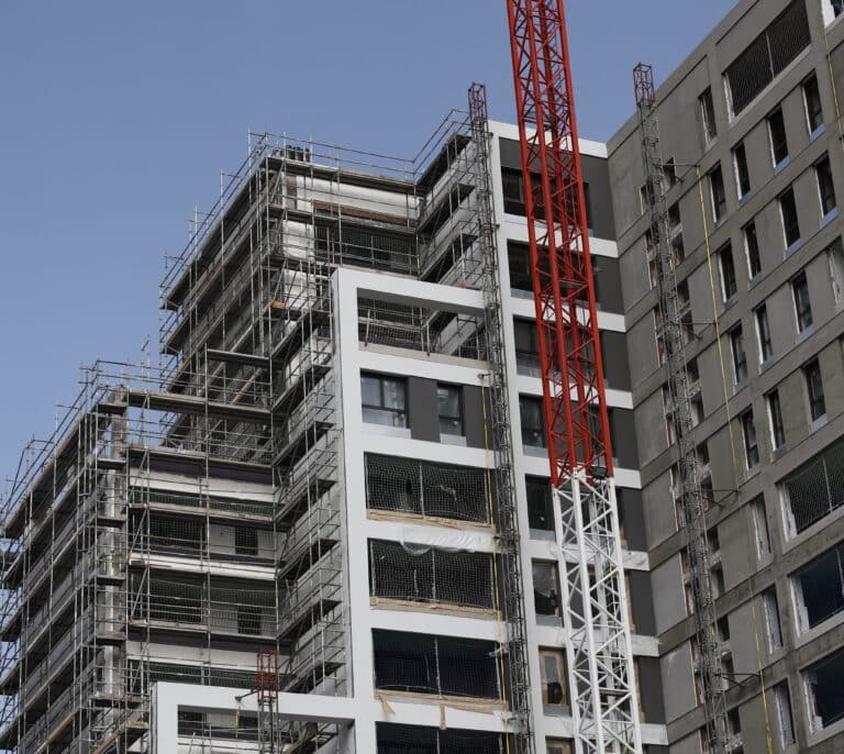 Las 12 nuevas medidas del Gobierno en vivienda: exenciones de IRPF, cerco a las socimis e IVA para viviendas turísticas
