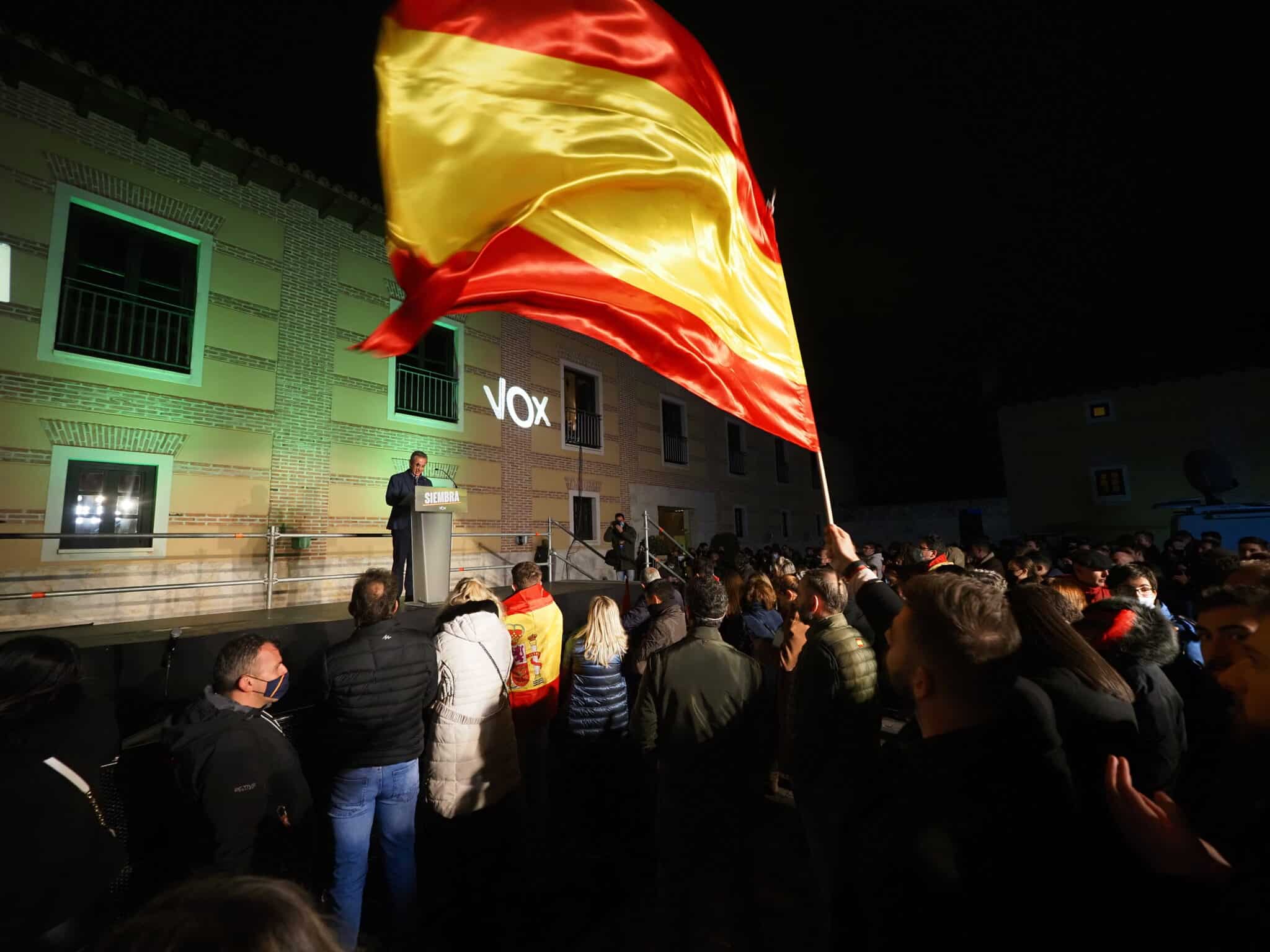 Celebración de Vox en Valladolid tras la jornada electoral del 13-F.